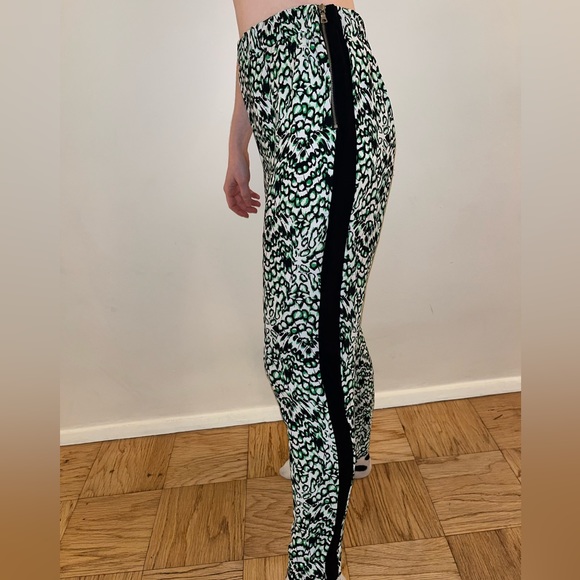 French Connection Green and Black Animal Print Pants - Picture 5 of 6